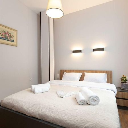 Wehost Apartment Near Fabrika Тбілісі Екстер'єр фото