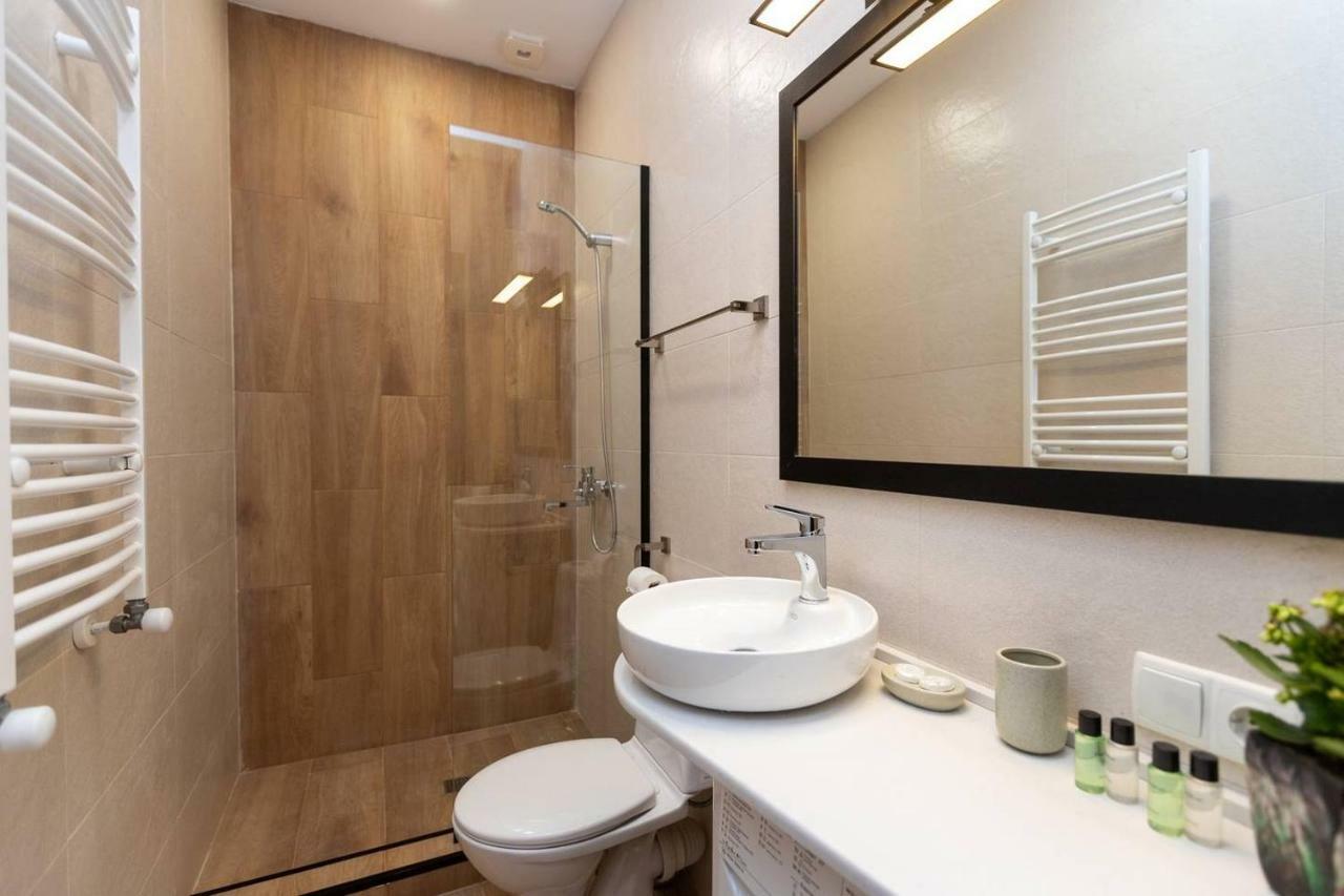 Wehost Apartment Near Fabrika Тбілісі Екстер'єр фото